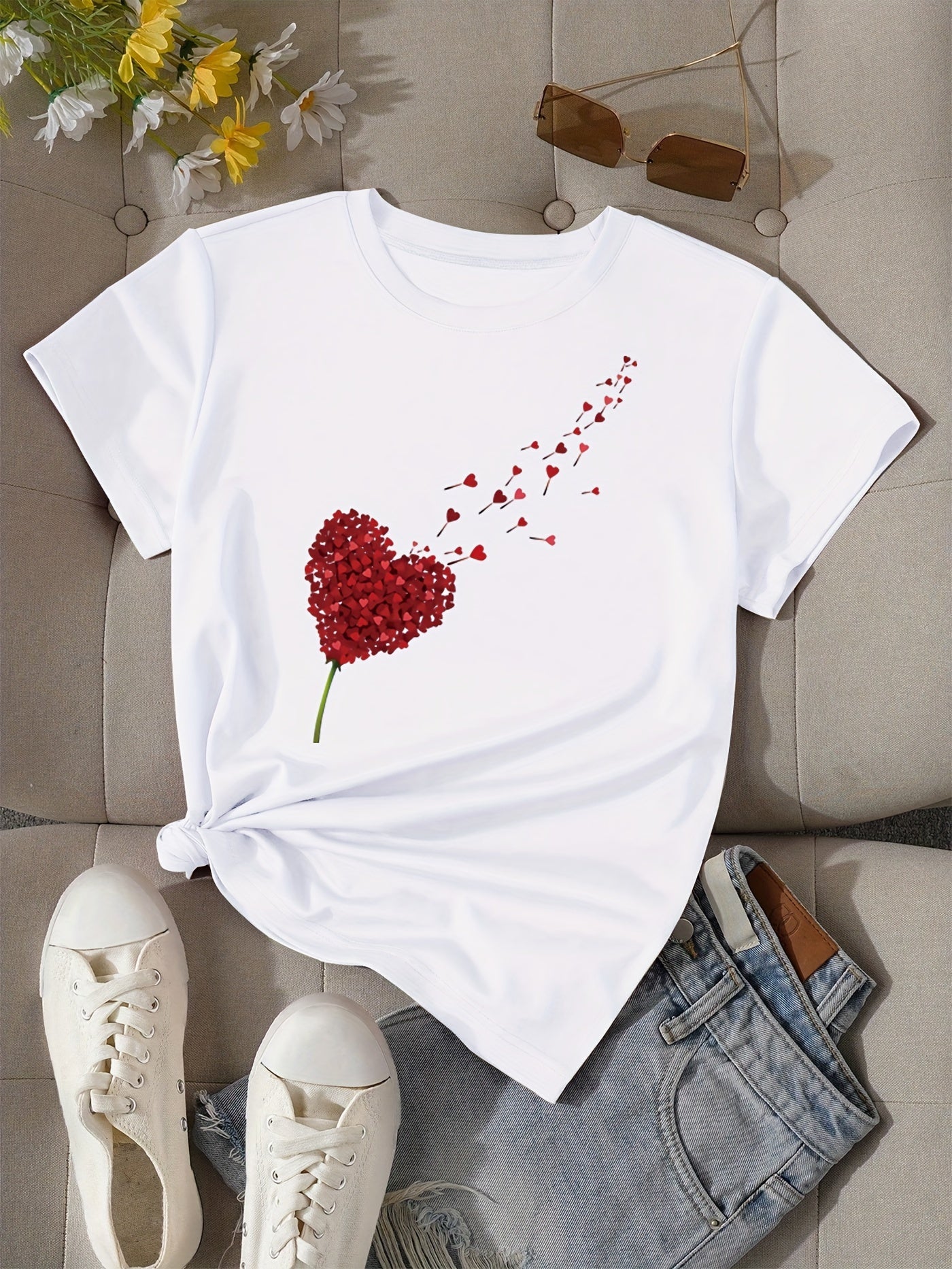 Dam T-shirt med hjärtmotiv – Trendig och avslappnad topp för vardagsbruk
