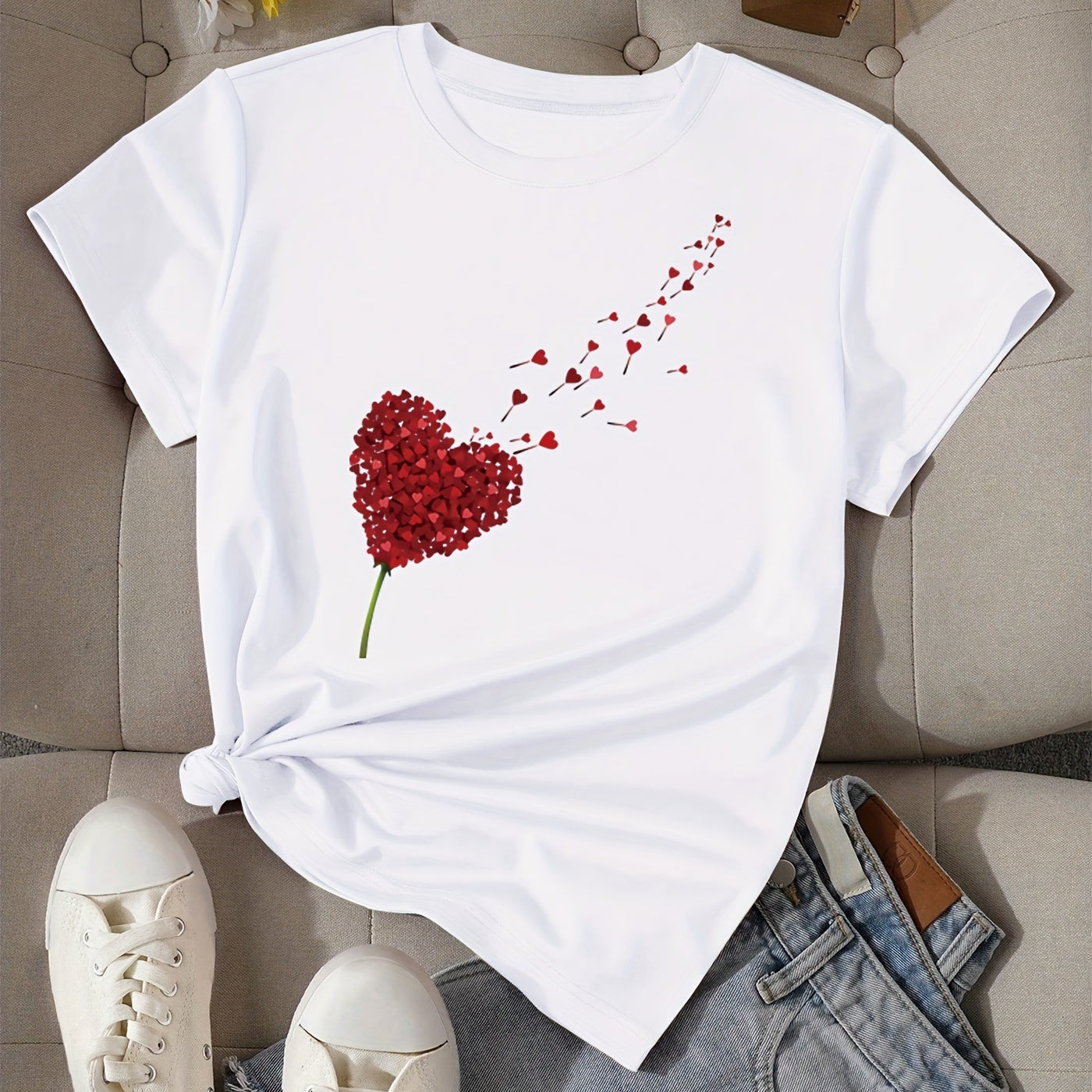 Dam T-shirt med hjärtmotiv – Trendig och avslappnad topp för vardagsbruk