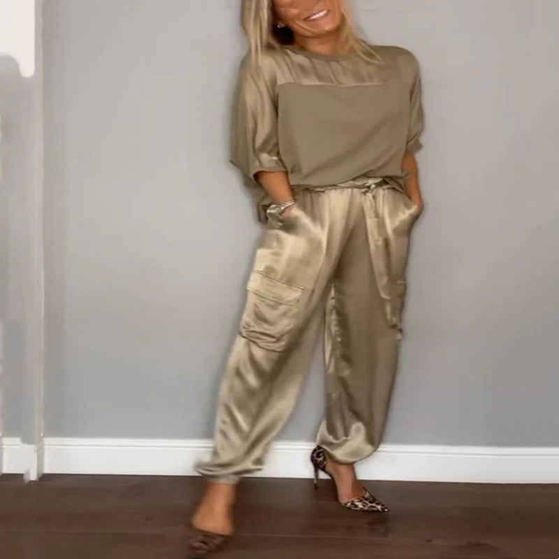 Abigail – Lätt och Elegant Tvådelat Set med Korta Ärmar