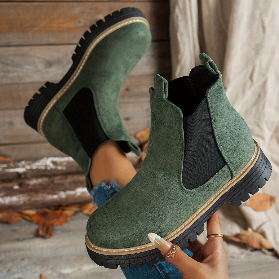 Chelseaboots med Grov Sula, Platt Klack och Elastiska Paneler