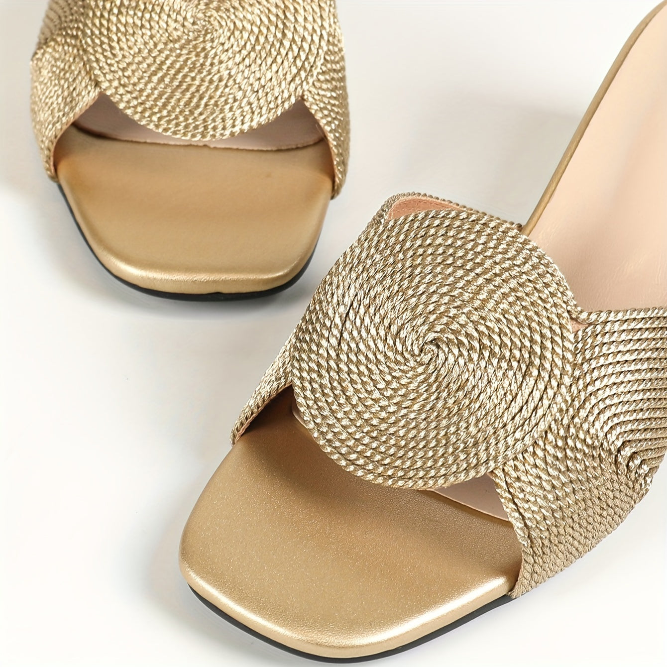 Dam eleganta sandaler med blockklack och slip-in design för sommarfester och vardag