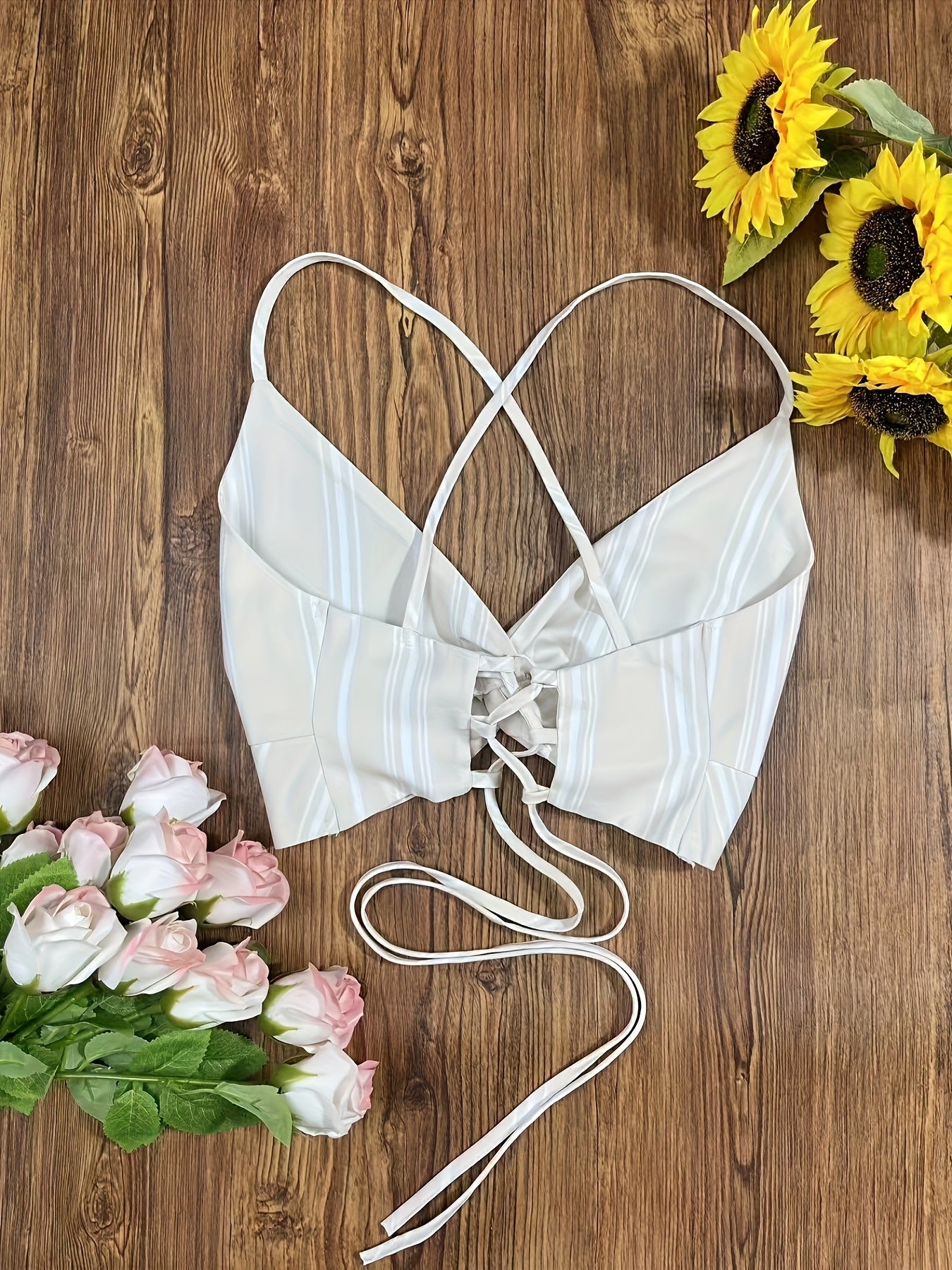 Dam Set – Modernt Sommarset med Randig Crop Top, Skjorta och Jeanskjol – Perfekt för Semester och Vardagsbruk