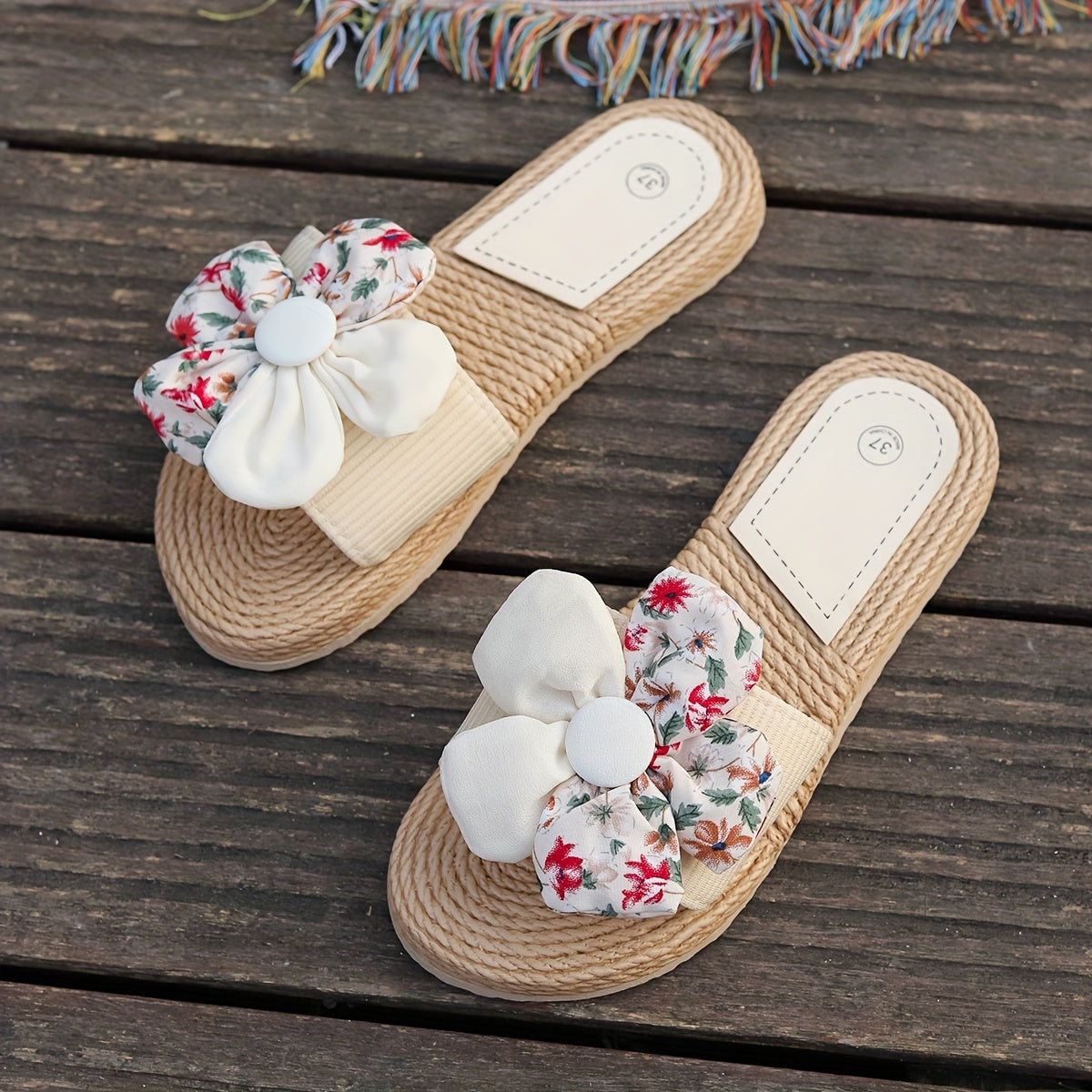 Dam Sandaler Slip-in med Stor Blomdetalj – Trendiga Espadrille Tofflor för Sommar & Semester