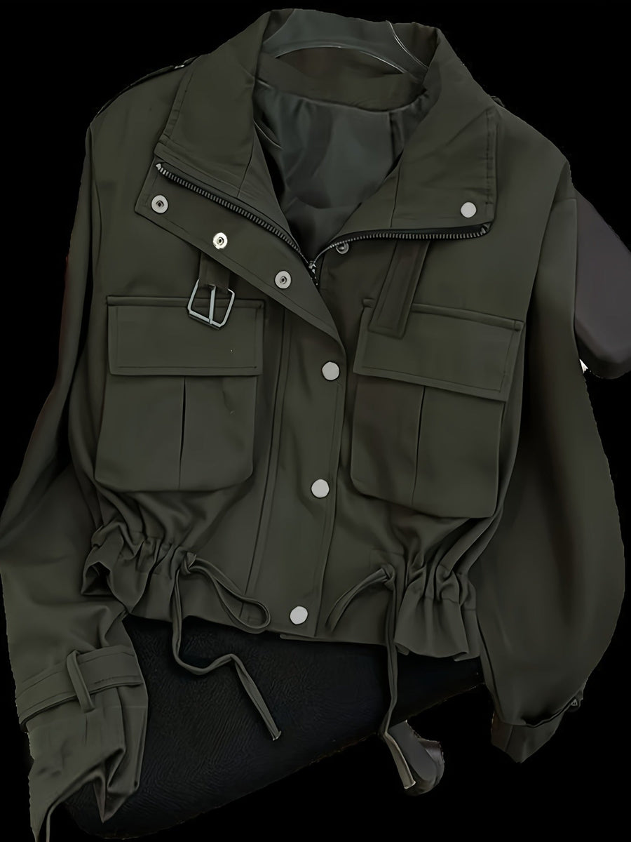 Dam kort jacka med krage och fickor, justerbar midja, militärstil