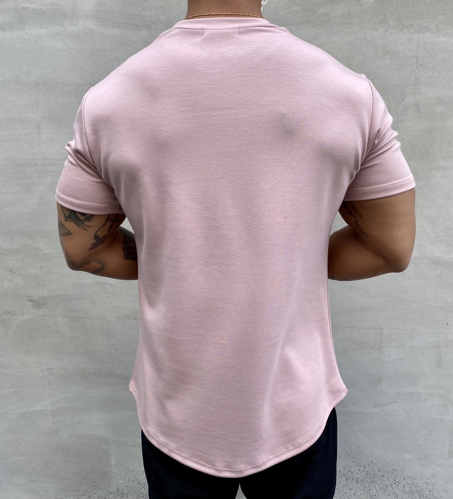 Donald – Amerikansk Slim Fit Muskel Rundad Hem T-shirt med Korta Ärmar