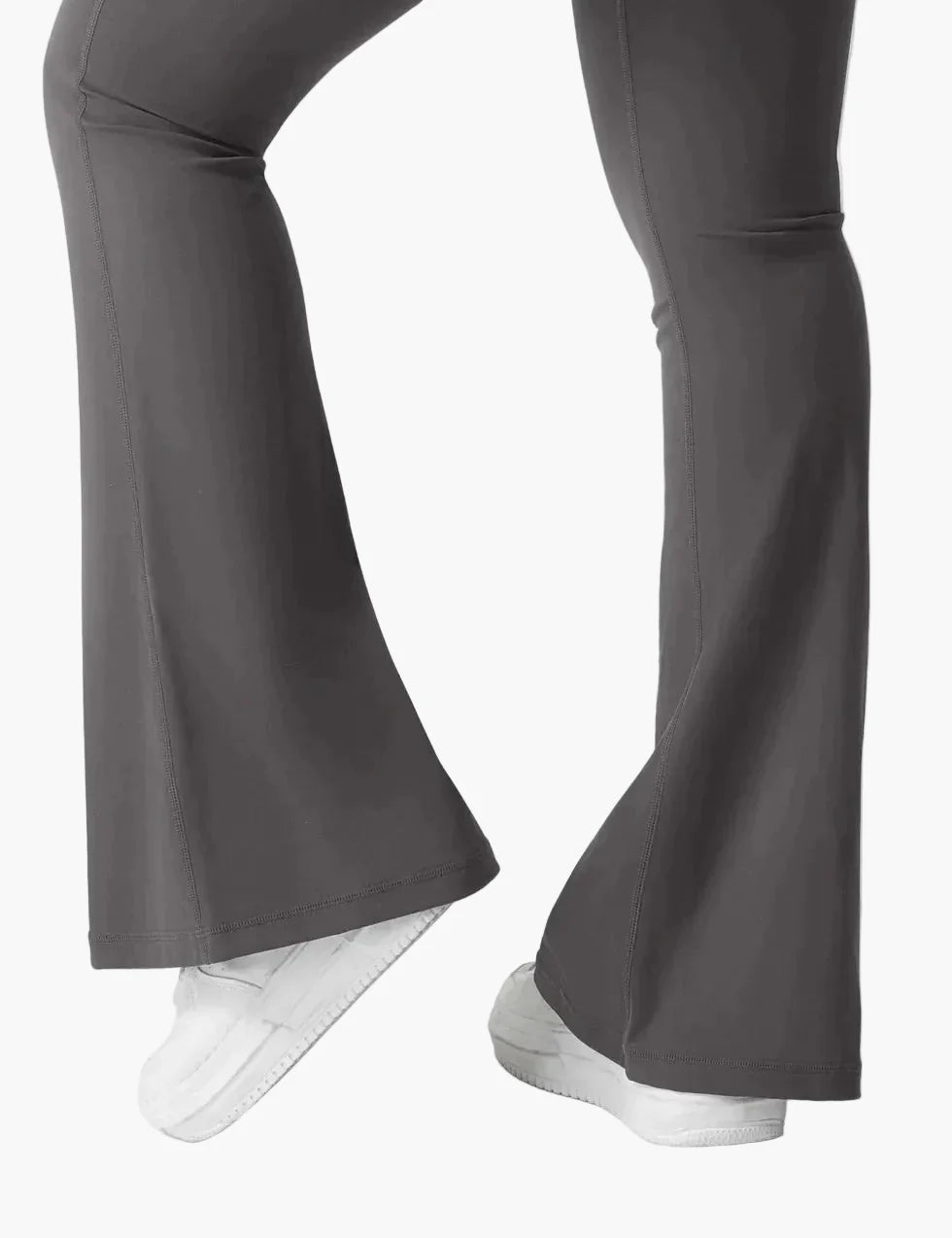 Dam Cargo Bootcut Träningsleggings med Fickor och Rumplyftande Effekt – Perfekta för Gym och Aktiv Livsstil