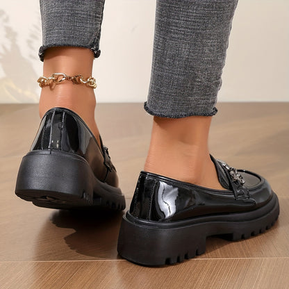 Damloafers med kedjedetalj – Preppy slip-on för vardagsbruk
