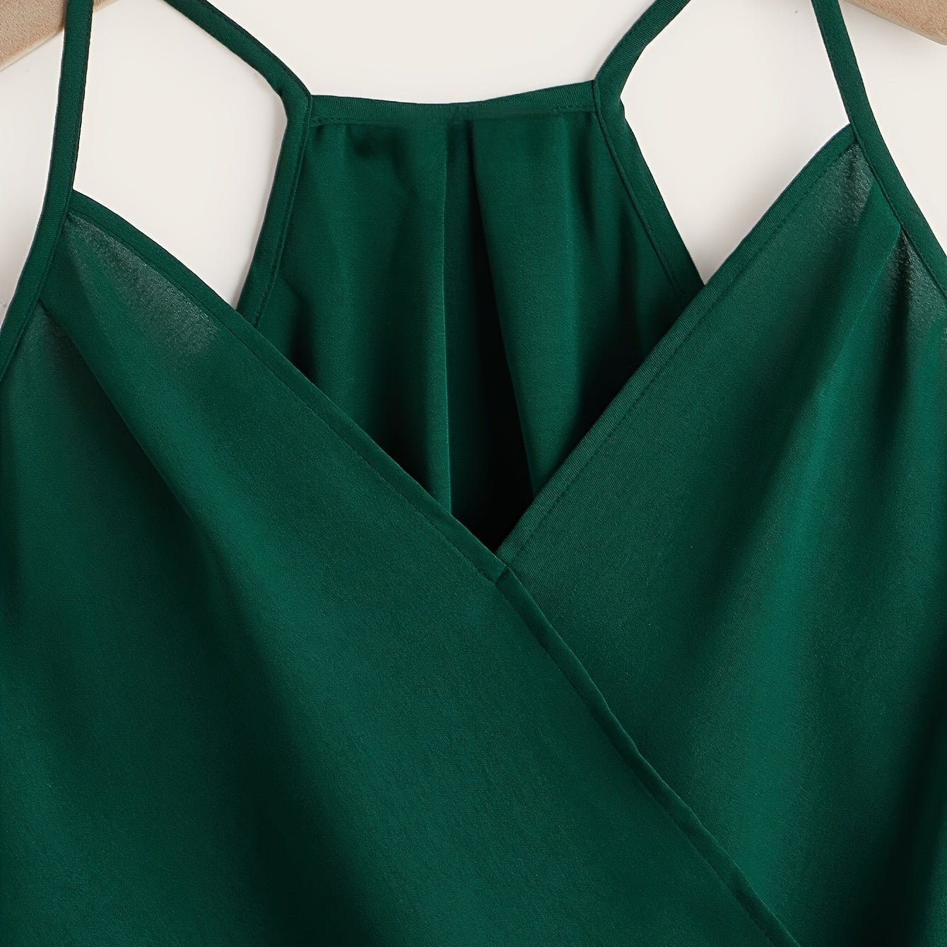 Dam Halterneck Draperad Ärmlös Blus – Trendig och Elegant för Vardag och Fest