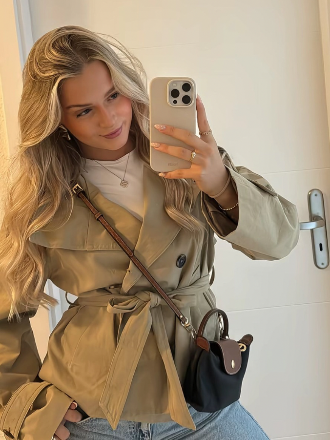 Kort Trenchjacka Dam med Krage och Knappar, Beige