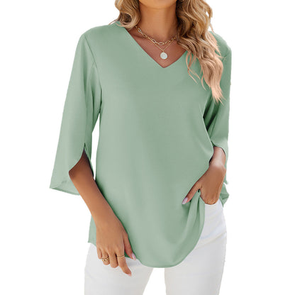 Carol – Lös Chiffonblus med V-ringning och Halvlånga Ärm