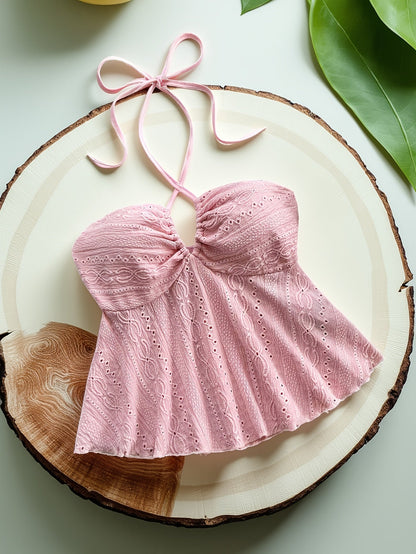 Dam Halterneck Sommartopp med Broderade Detaljer – Romantisk Babydoll Stil