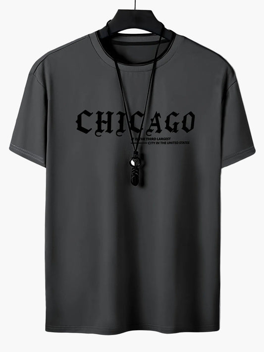 Herr T-shirt med tryck "CHICAGO" – Trendig och avslappnad streetwear