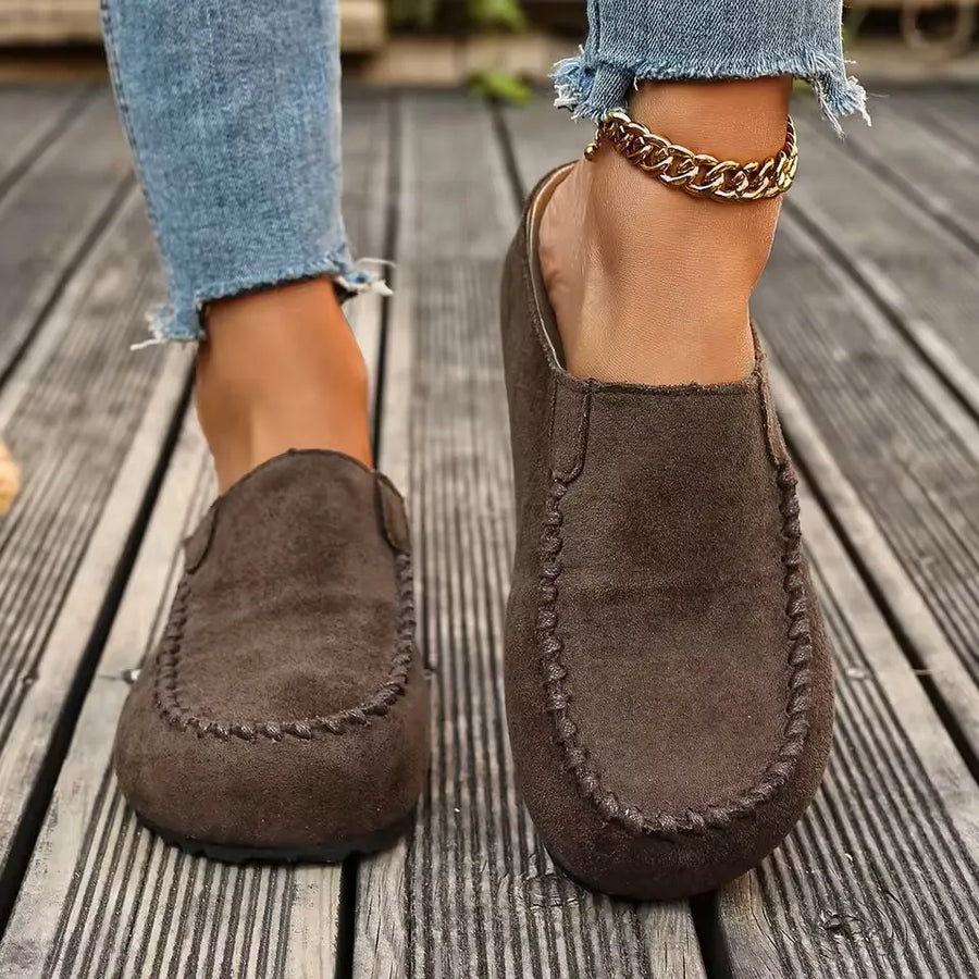 Mockasin Toffel för Dam med Dekorativ Söm, Bekväm Slip-on Modell