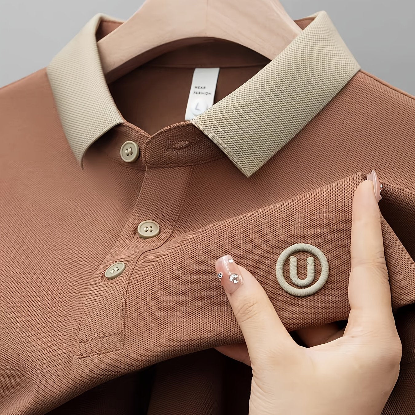 Herr Pikétröja Klassisk Casual med Kontrastkrage och Broderad Logotyp - Stilren för Vardag och Fritid
