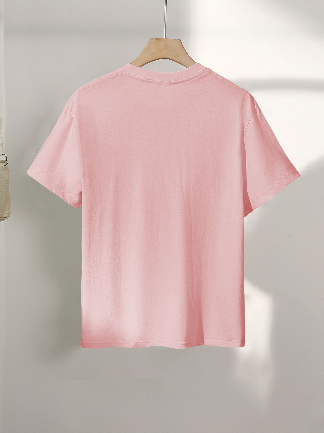 Dam T-shirt med vintage skeppstryck – casual nautisk stil