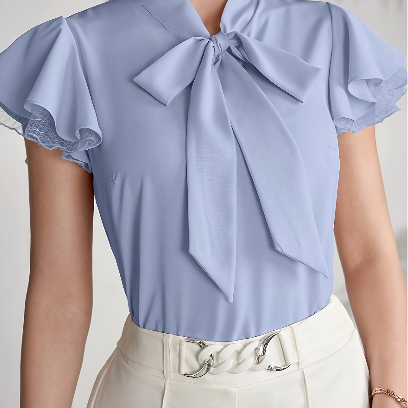 Dam Blus med Fjärilsärm och Rosett – Elegant Kontors- och Sommarstil