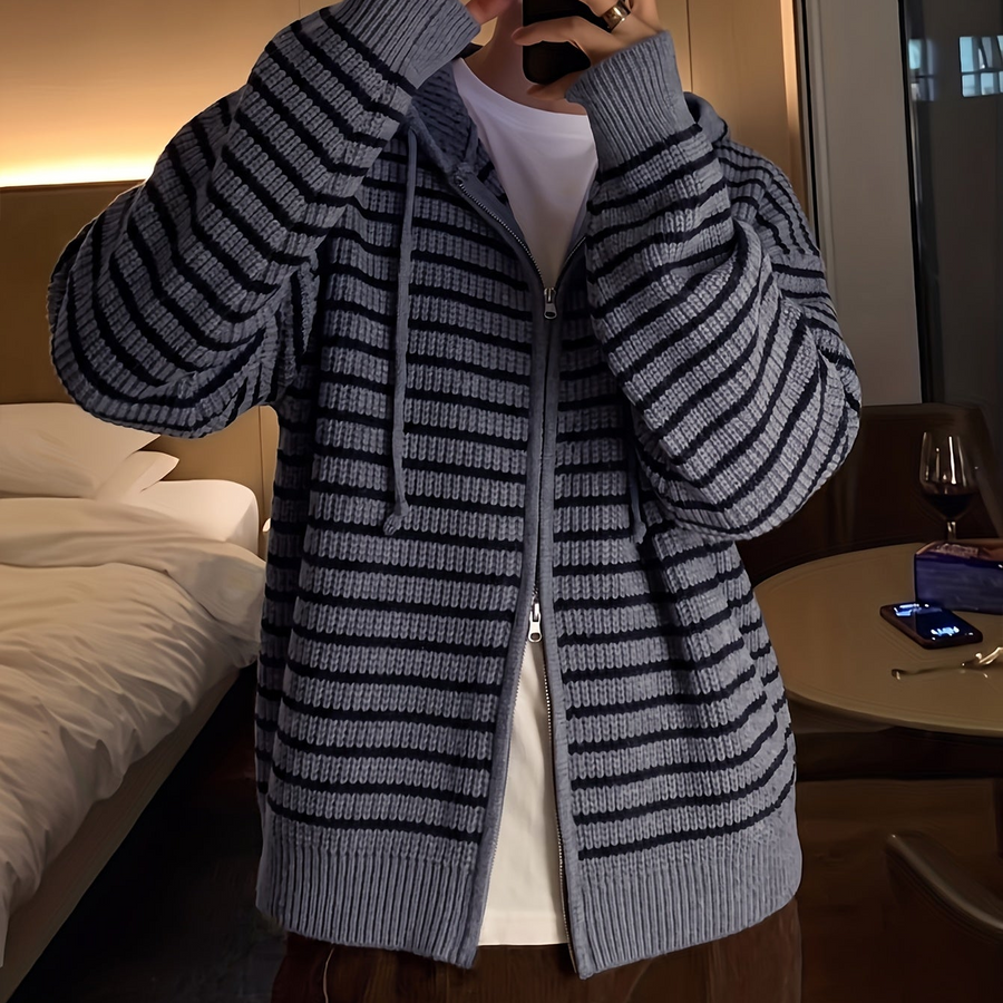 Hoodie med dragkedja, stickad tröja i randigt mönster