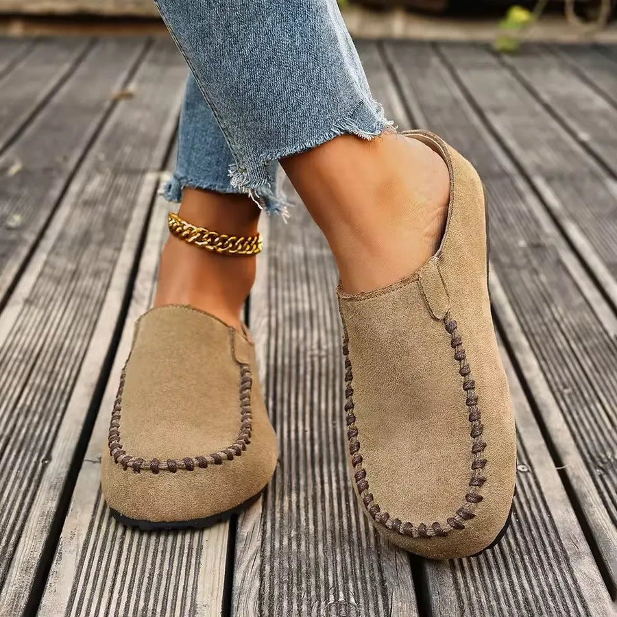 Mockasin Toffel för Dam med Dekorativ Söm, Bekväm Slip-on Modell