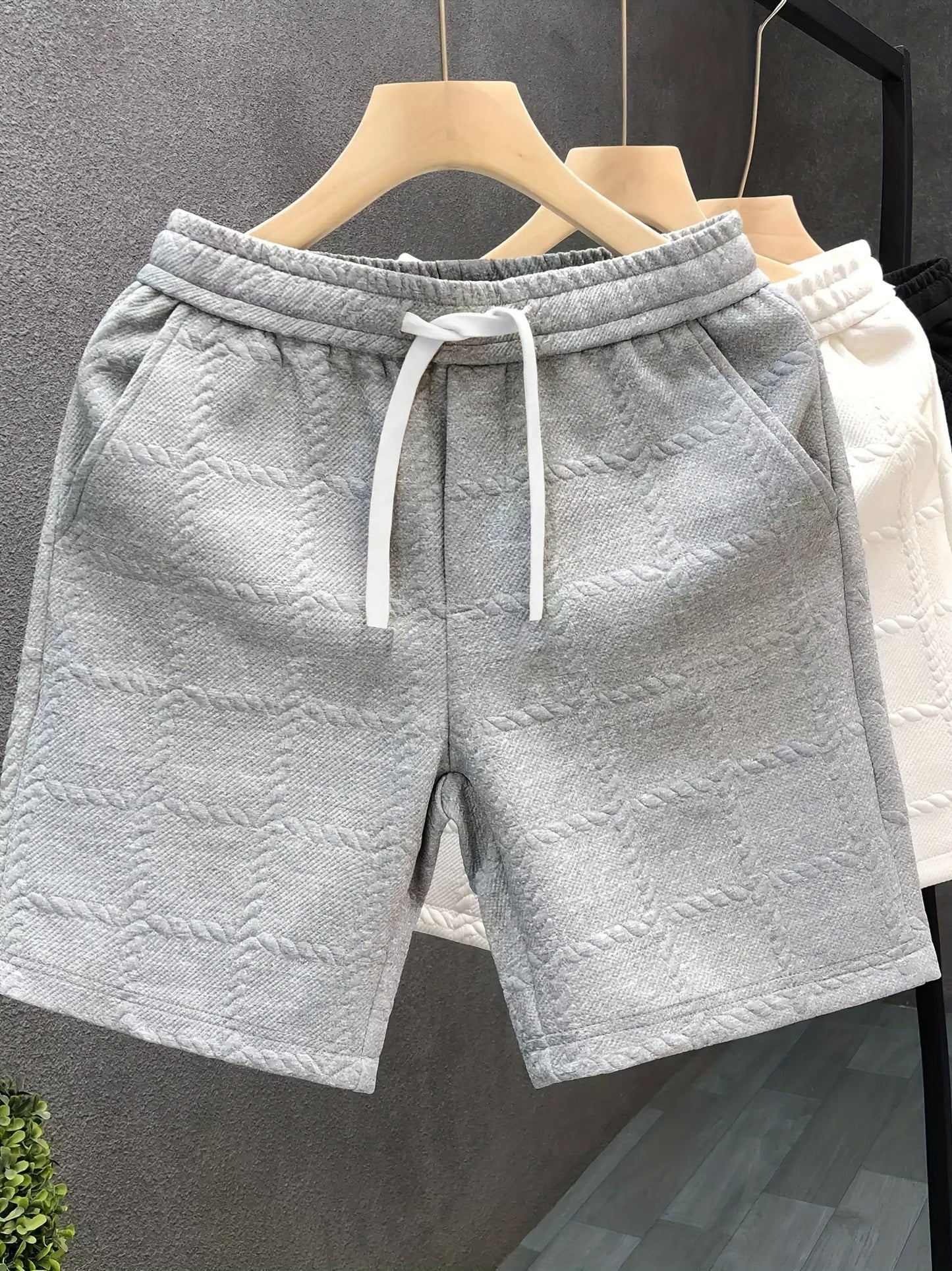 Herrshorts med Präglat Rutmönster – Modern Sportig Stil för Fritid och Träning