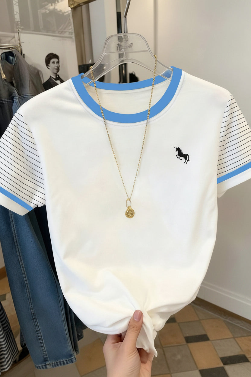 Dam T-shirt med enhörningslogotyp och randiga ärmar – Trendig vardagsstil