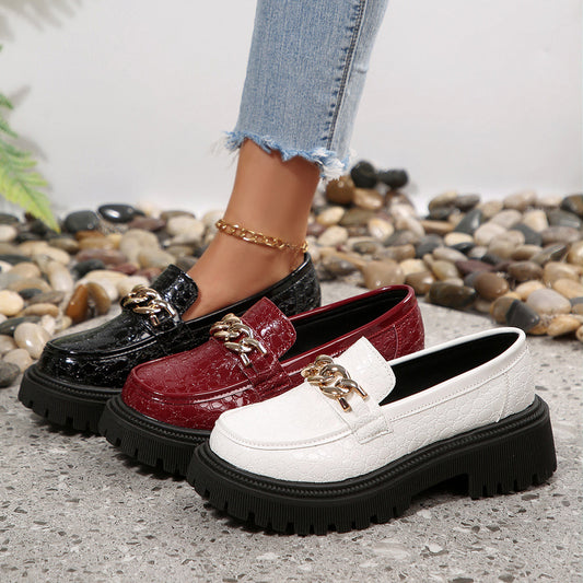 Damloafers med kedjedetalj och chunky sula – Mode Slip-on Skor för Vardag och Kontor