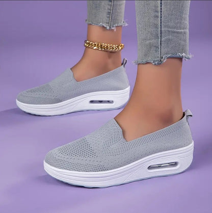 Damskor slip-on sneakers för komfort och vardag – ergonomisk design och stödjande sula