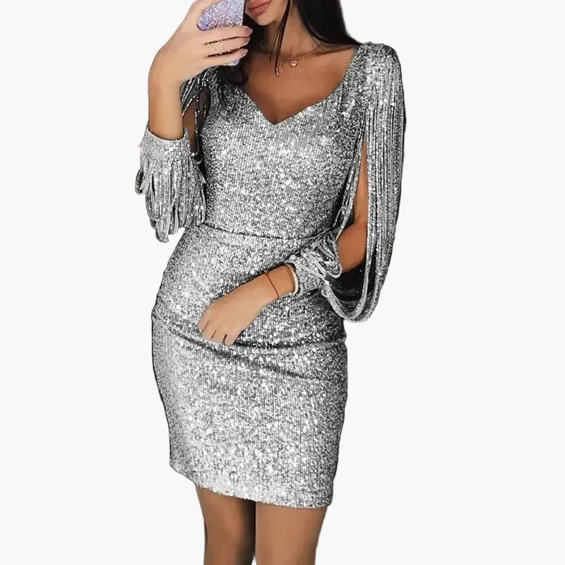 Damernas glittriga festklänning med eleganta ärmar – perfekt för party och speciella tillfällen