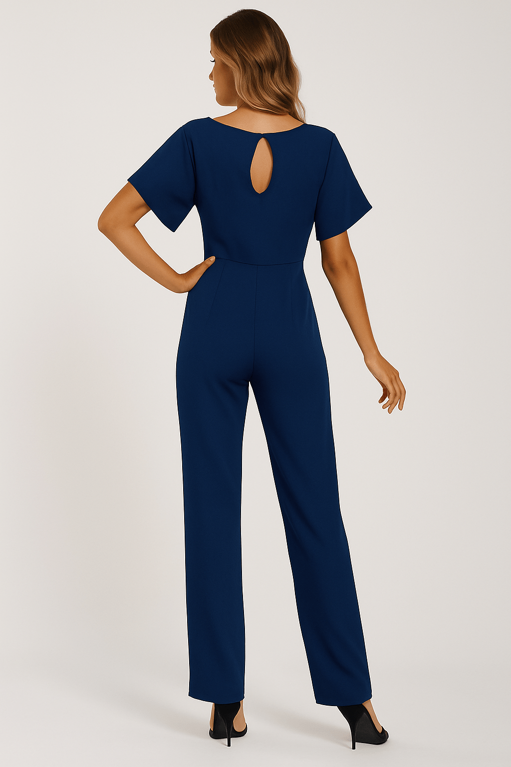Dam Jumpsuit med Knytband i Midjan – Elegant och Mångsidig Fest- och Vardagsoutfit