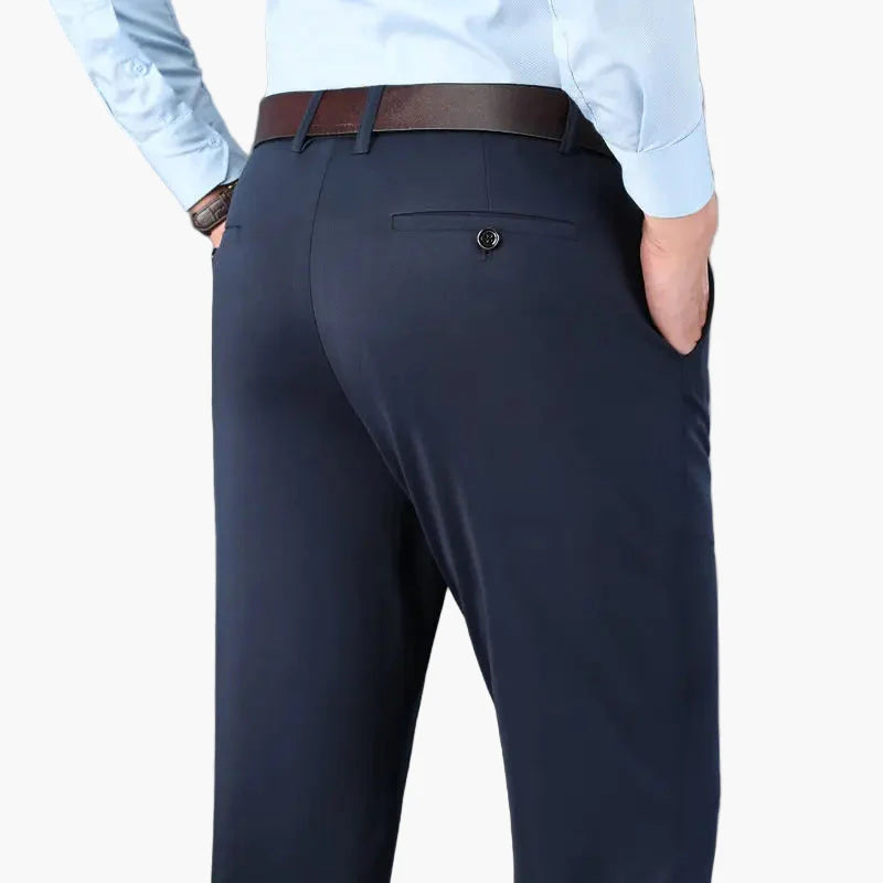 Herrbyxa Stretch Modern – Smal Passform för Arbete & Vardag