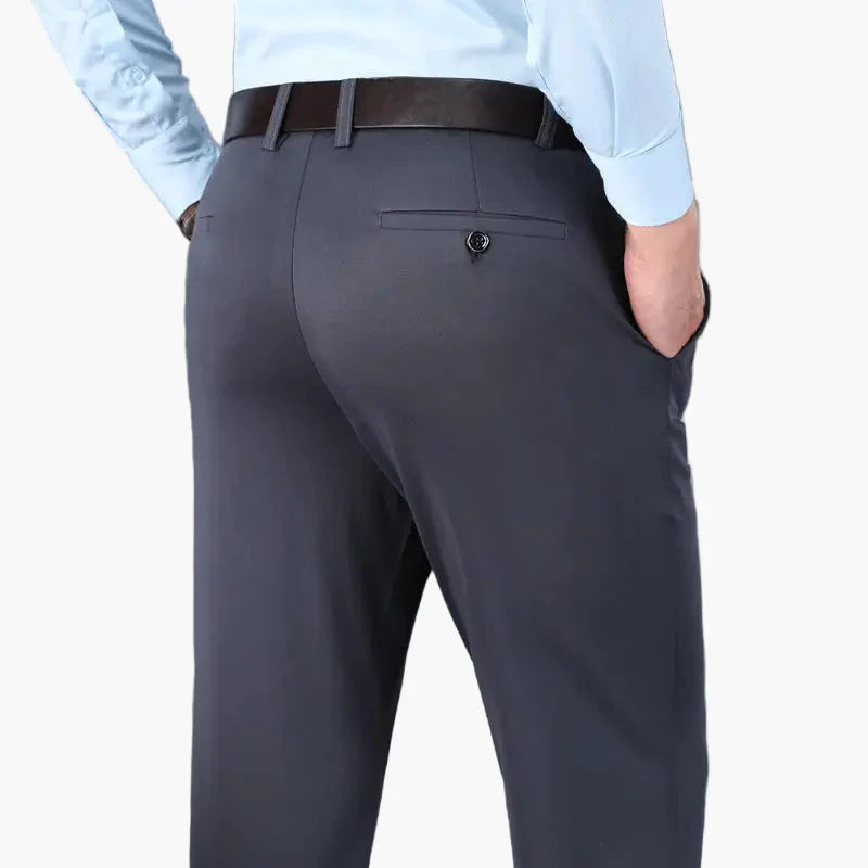 Herrbyxa Stretch Modern – Smal Passform för Arbete & Vardag
